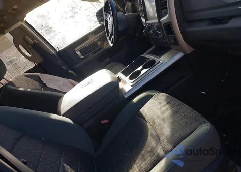 2015 Ram 1500 Big Horn z USA, uszkodzony, nr VIN 3C6RR7LT8FG574711